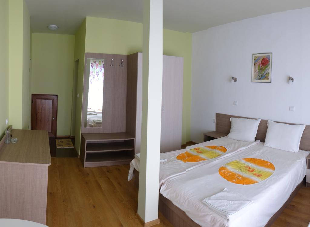 קיטן Guest House Rosa חדר תמונה